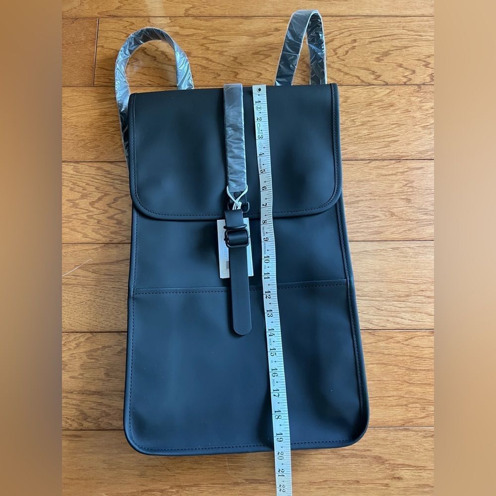 NWT Rains Waterproof Backpack - Picture 10 of 10